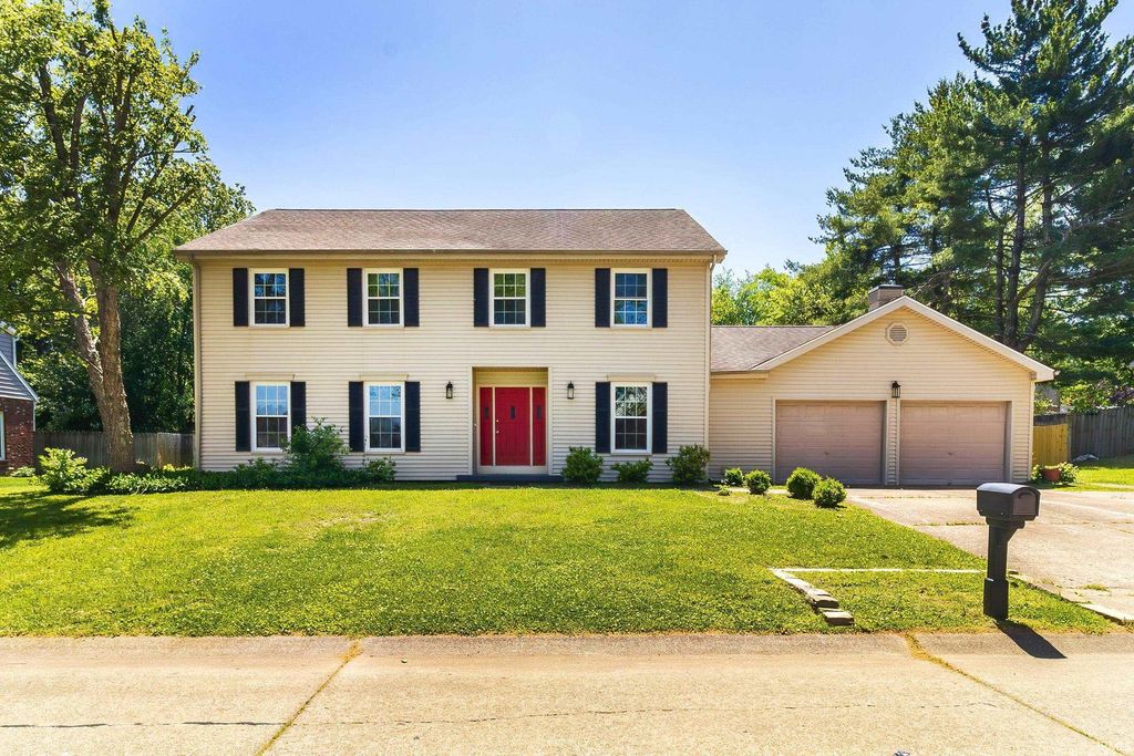 Photo of 6301 E Oak Street, Evansville, IN 47715 (MLS # 202618359)