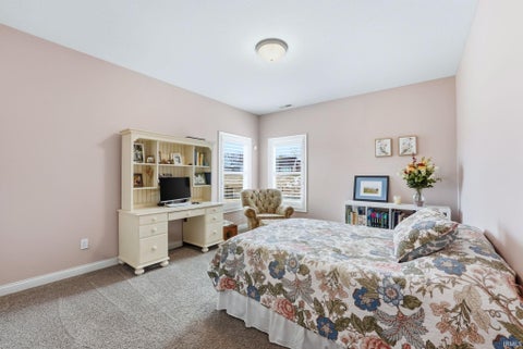 Tiny photo for 1179 Brewster Court, Huntertown, IN 46748 (MLS # 202637503)