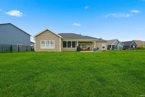 Tiny photo for 1179 Brewster Court, Huntertown, IN 46748 (MLS # 202637503)