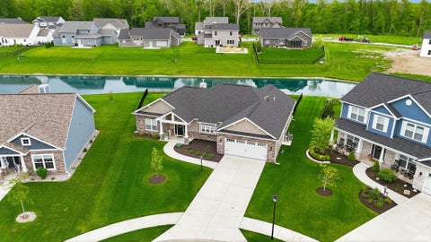 Tiny photo for 1179 Brewster Court, Huntertown, IN 46748 (MLS # 202637503)