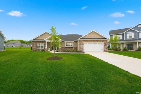 Tiny photo for 1179 Brewster Court, Huntertown, IN 46748 (MLS # 202637503)