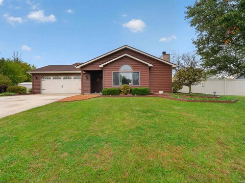 Photo of 210 Knoll Ridge Boulevard, Kendallville, IN 46755 (MLS # 202642903)