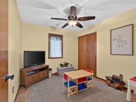 Tiny photo for 210 Knoll Ridge Boulevard, Kendallville, IN 46755 (MLS # 202642903)