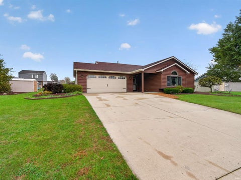 Tiny photo for 210 Knoll Ridge Boulevard, Kendallville, IN 46755 (MLS # 202642903)
