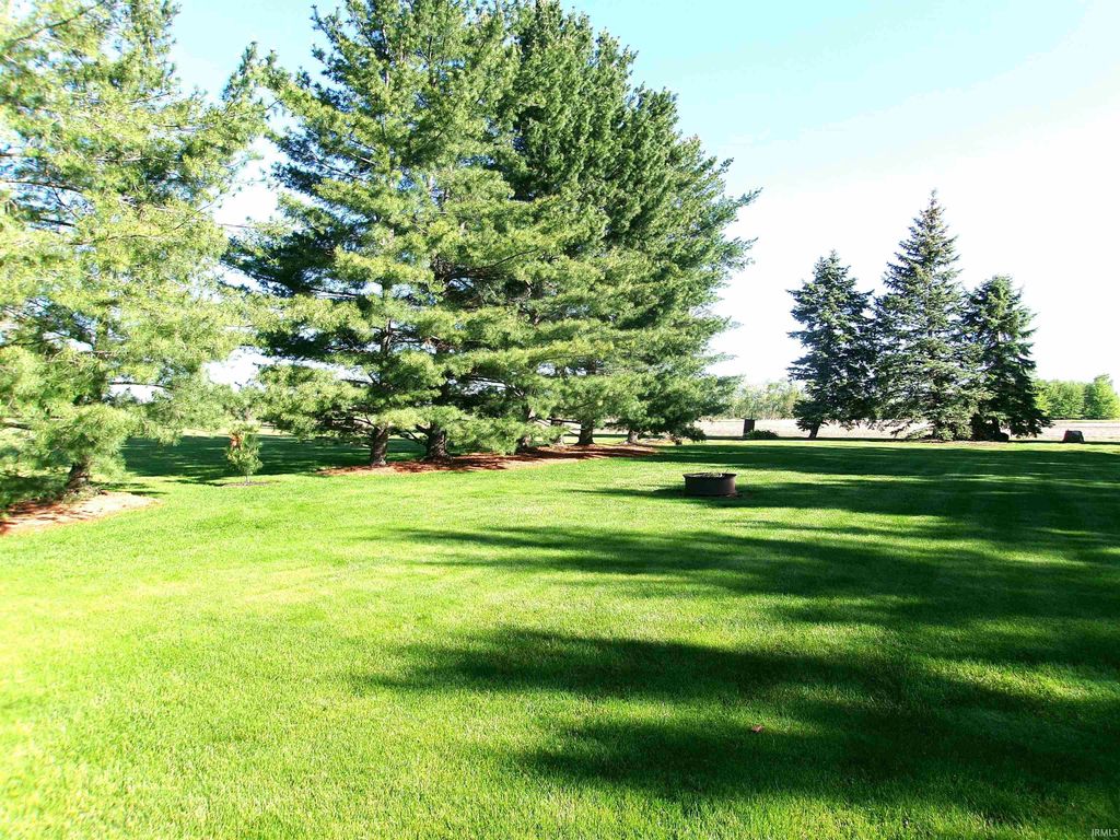 Photo of 1041 W 500 N Road, Decatur, IN 46733 (MLS # 202615846)