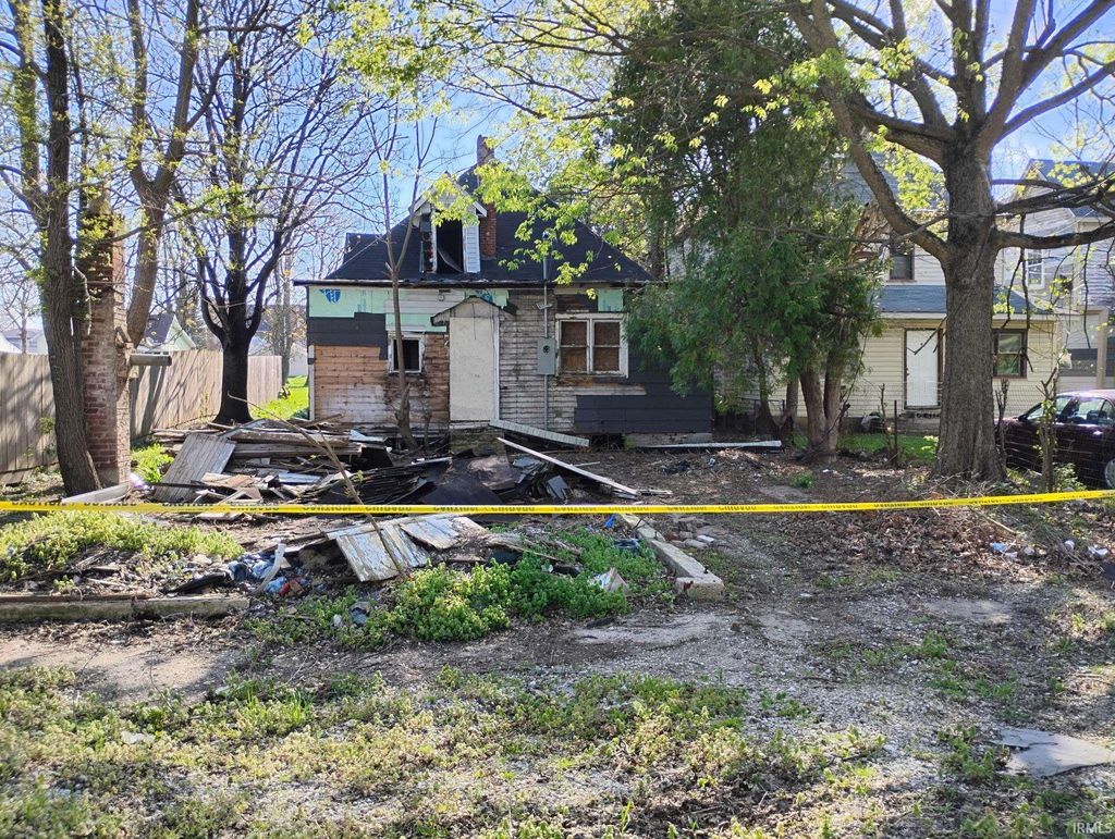 Photo of 1516 S Washington Street, Marion, IN 46953 (MLS # 202614606)