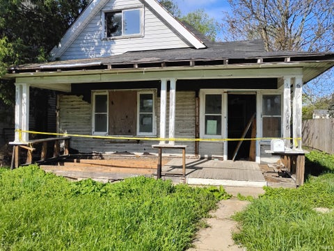Photo of 1516 S Washington Street, Marion, IN 46953 (MLS # 202614606)
