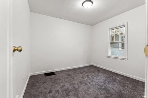 Tiny photo for 3105 Plaza Drive, Fort Wayne, IN 46806 (MLS # 202620591)