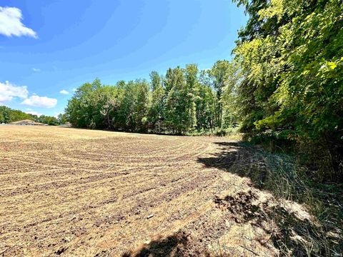 Tiny photo for South Riverview Rd., Peru, IN 46970 (MLS # 202422154)