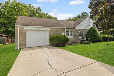 Tiny photo for 201 N Meadow Lane, Monticello, IN 47960 (MLS # 202534808)
