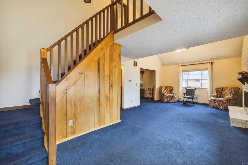 Photo of 466 David Drive, Bloomfield, IN 47424 (MLS # 202608894)