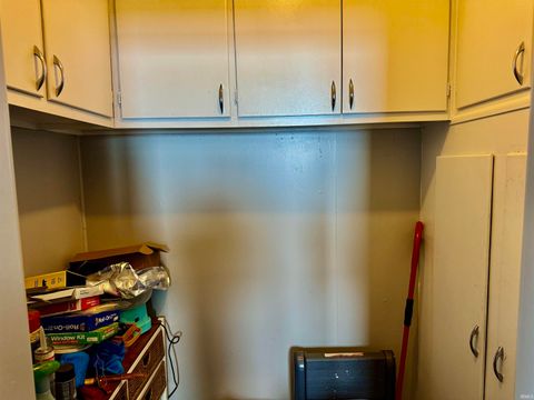 Tiny photo for 1010 Jefferson Street, Rochester, IN 46975 (MLS # 202549667)