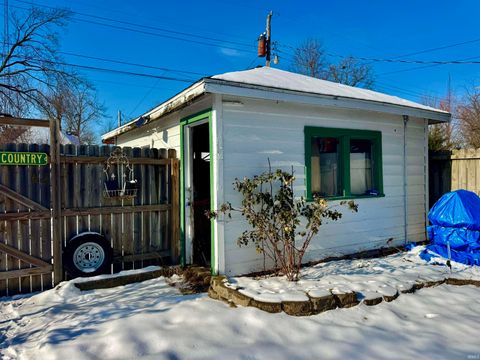 Tiny photo for 1010 Jefferson Street, Rochester, IN 46975 (MLS # 202549667)