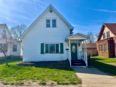 Tiny photo for 1010 Jefferson Street, Rochester, IN 46975 (MLS # 202549667)