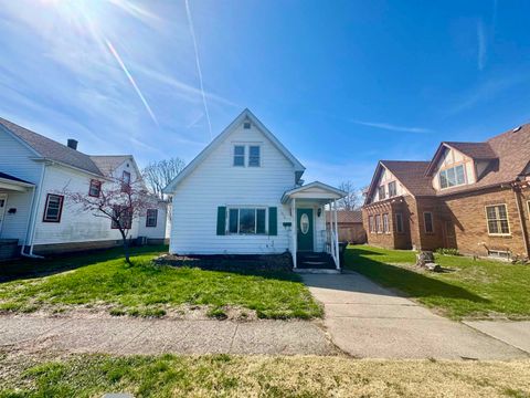Tiny photo for 1010 Jefferson Street, Rochester, IN 46975 (MLS # 202549667)