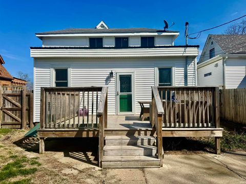 Tiny photo for 1010 Jefferson Street, Rochester, IN 46975 (MLS # 202549667)