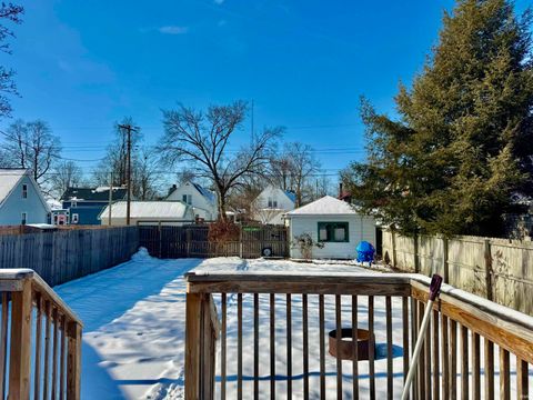 Tiny photo for 1010 Jefferson Street, Rochester, IN 46975 (MLS # 202549667)