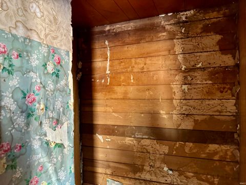 Tiny photo for 1010 Jefferson Street, Rochester, IN 46975 (MLS # 202549667)