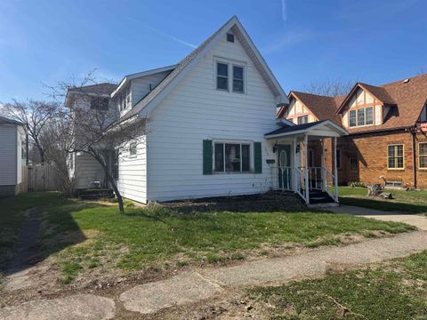 Tiny photo for 1010 Jefferson Street, Rochester, IN 46975 (MLS # 202549667)