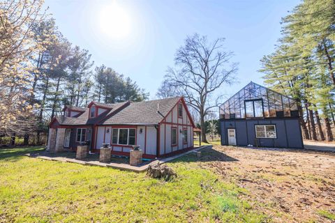 Photo of 1420 E Rhorer Road, Bloomington, IN 47401 (MLS # 202610779)