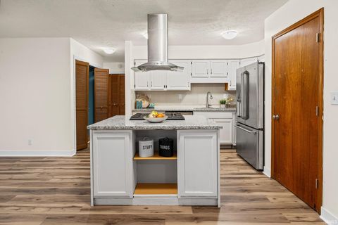 Tiny photo for 2204 Sunrise Avenue, Lafayette, IN 47904 (MLS # 202600872)