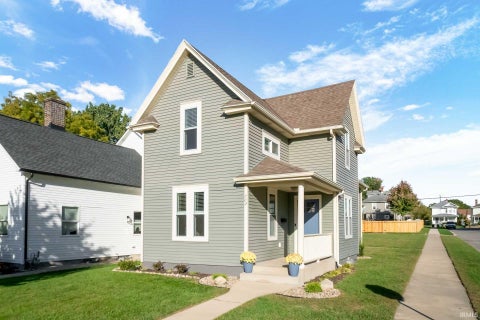 Photo of 702 N Hill Street, South Bend, IN 46617 (MLS # 202640877)