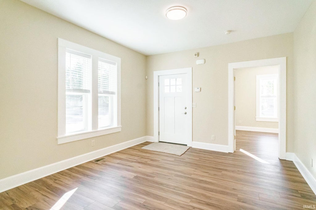Photo of 702 N Hill Street, South Bend, IN 46617 (MLS # 202640877)