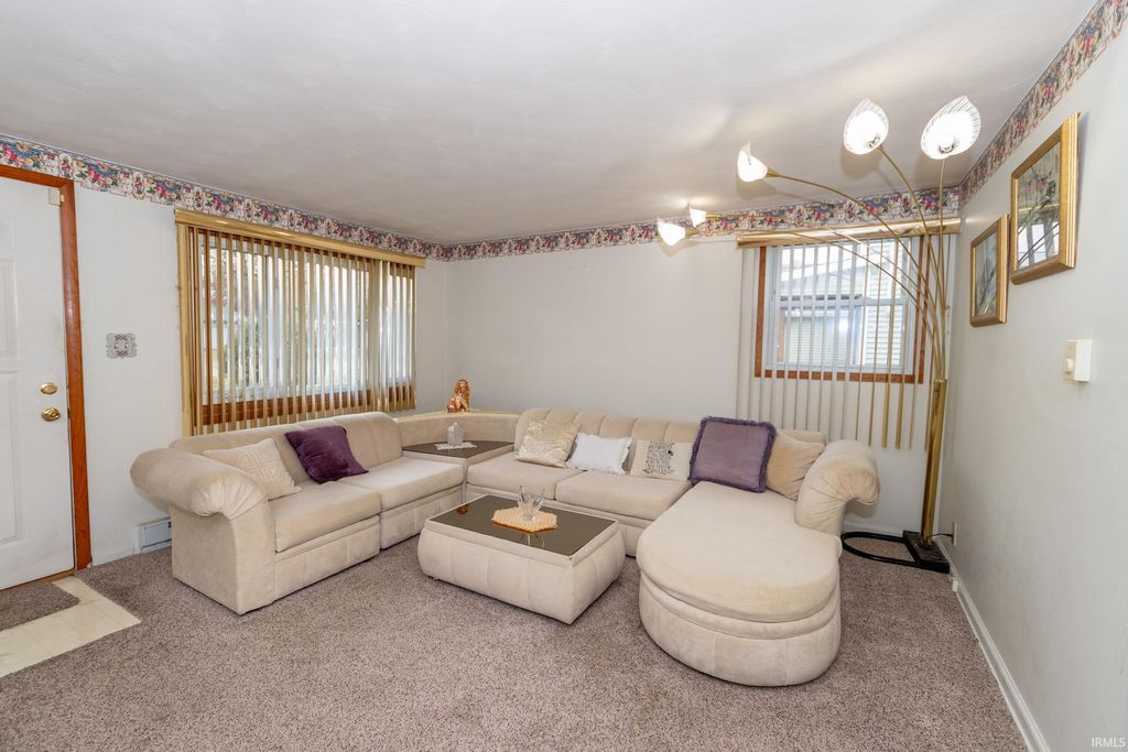 Photo of 606 N Twyckenham Drive, South Bend, IN 46617 (MLS # 202605194)