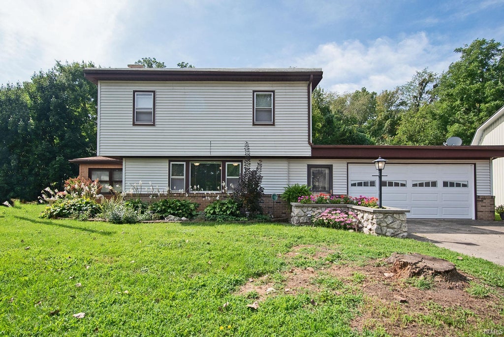 Photo of 9615 N Steinbarger Lake Drive, Wawaka, IN 46794 (MLS # 202637054)