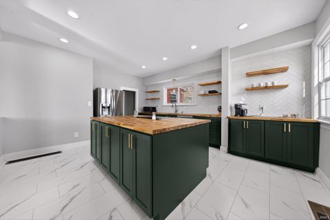 Tiny photo for 8010 W County Road 400 N, Royal Center, IN 46978 (MLS # 202601786)