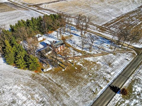 Tiny photo for 8010 W County Road 400 N, Royal Center, IN 46978 (MLS # 202601786)