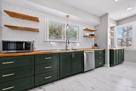 Tiny photo for 8010 W County Road 400 N, Royal Center, IN 46978 (MLS # 202601786)