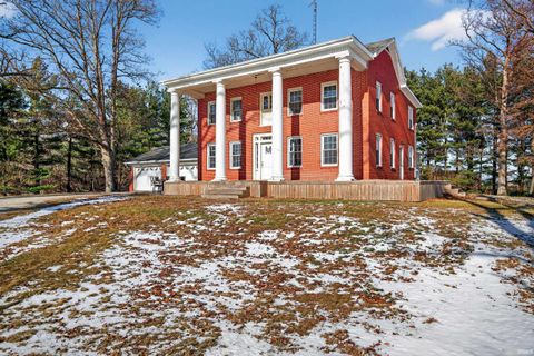 Tiny photo for 8010 W County Road 400 N, Royal Center, IN 46978 (MLS # 202601786)