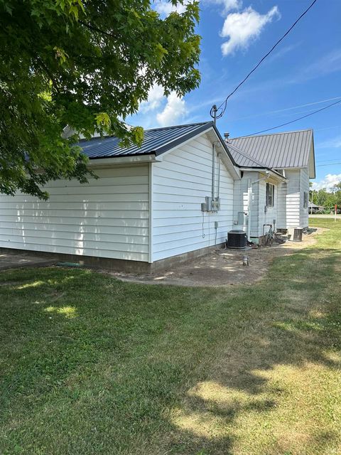 Tiny photo for 2605 E Markland Avenue, Kokomo, IN 46902 (MLS # 202526850)