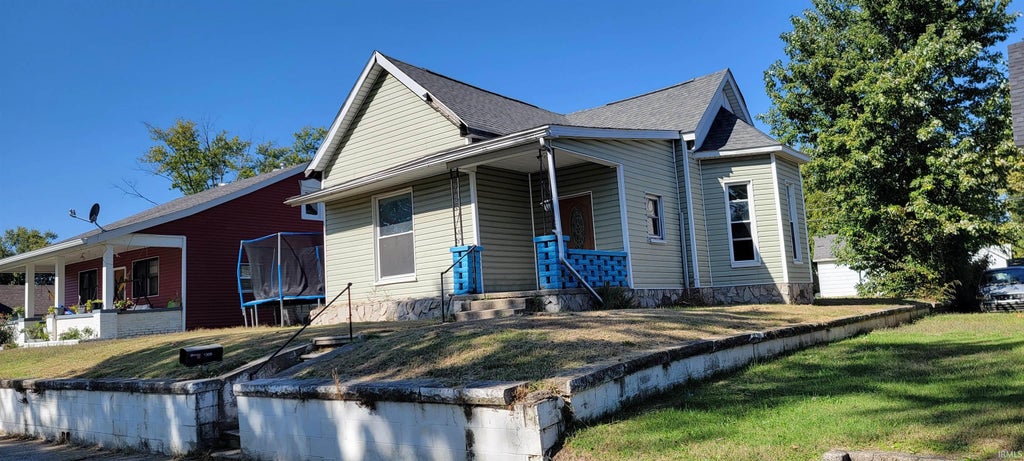 Photo of 1308 Mccormick Avenue, Washington, IN 47501 (MLS # 202644353)