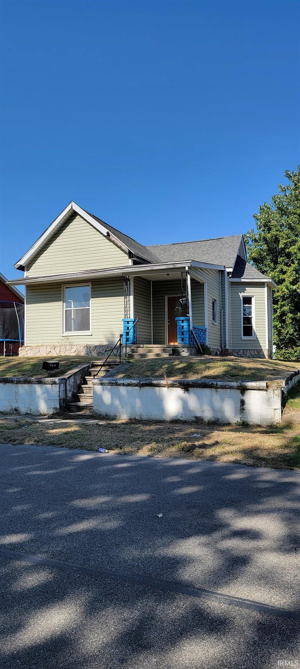 Photo of 1308 Mccormick Avenue, Washington, IN 47501 (MLS # 202644353)