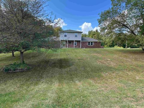 Photo of 1756 S Riverview Road, Peru, IN 46970 (MLS # 202520906)