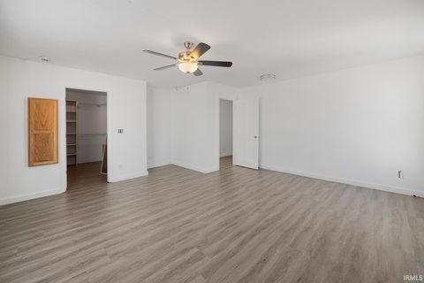 Tiny photo for 904 S Buckeye Street, Kokomo, IN 46901 (MLS # 202548120)