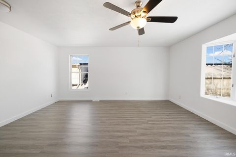 Tiny photo for 904 S Buckeye Street, Kokomo, IN 46901 (MLS # 202548120)