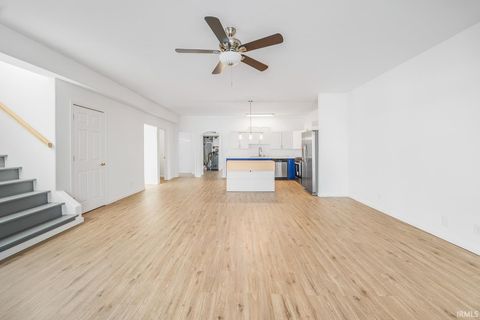 Tiny photo for 904 S Buckeye Street, Kokomo, IN 46901 (MLS # 202548120)