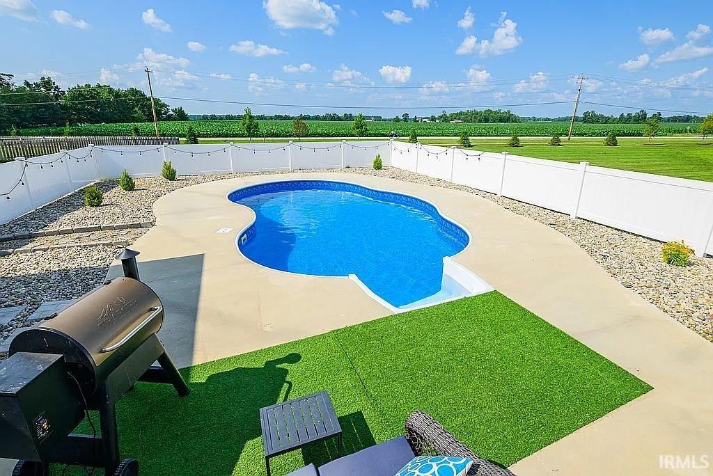 Photo of 1586 Lavante Cove, Fort Wayne, IN 46818 (MLS # 202636922)