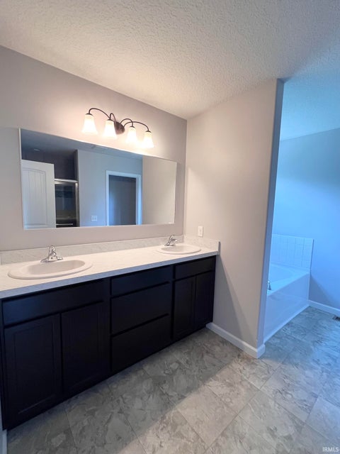Tiny photo for 6288 Melan Cove, Fort Wayne, IN 46835 (MLS # 202627835)