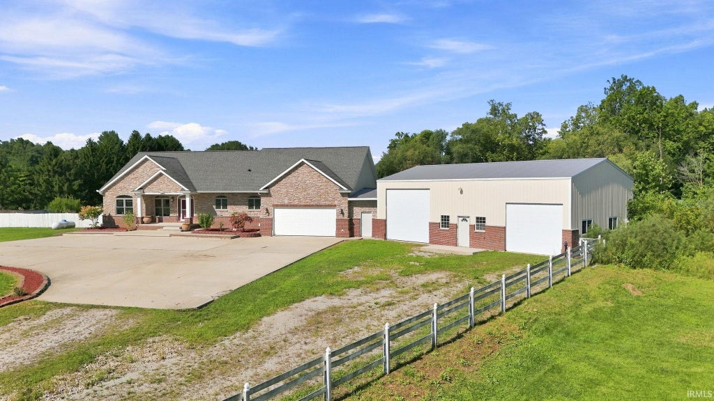 Photo of 2395 S 400 W Street, Warsaw, IN 46580 (MLS # 202637055)