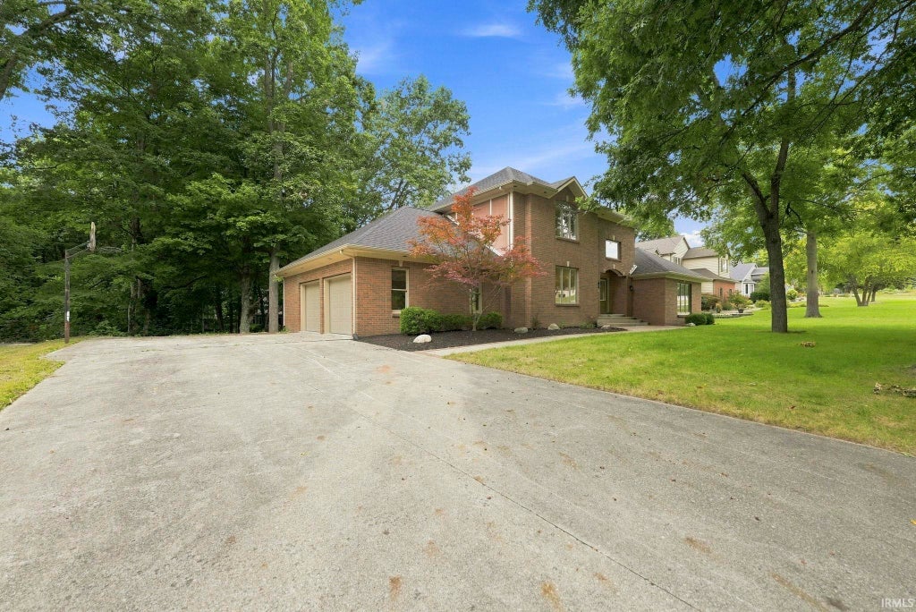 Photo of 7428 Witling Boulevard, Roanoke, IN 46783 (MLS # 202637516)