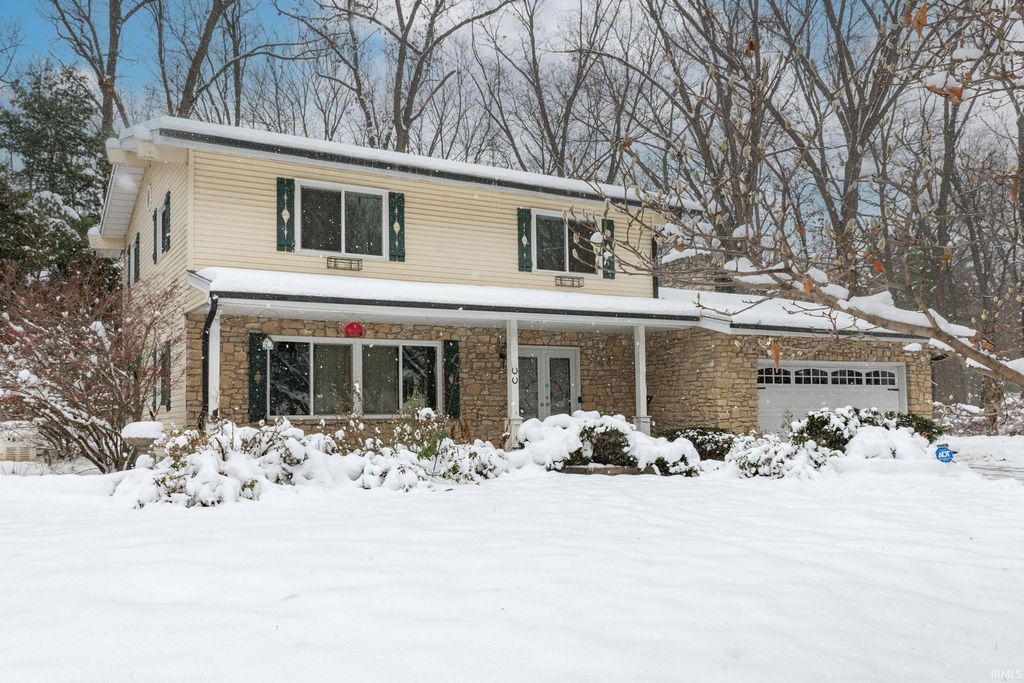 Photo of 16765 Londonberry Lane, South Bend, IN 46635 (MLS # 202547259)