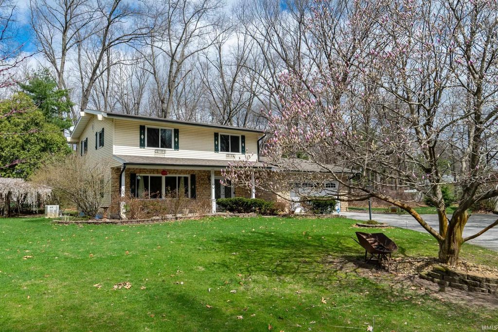 Photo of 16765 Londonberry Lane, South Bend, IN 46635 (MLS # 202547259)