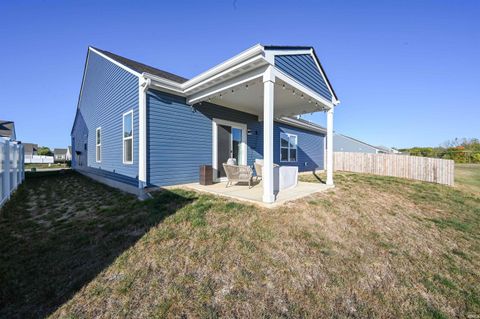 Tiny photo for 835 LANDO CREEK Drive, Kokomo, IN 46902 (MLS # 202540817)