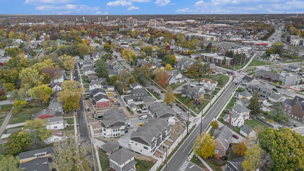 Photo of 711 N Saint Peter Avenue, South Bend, IN 46617 (MLS # 202606635)