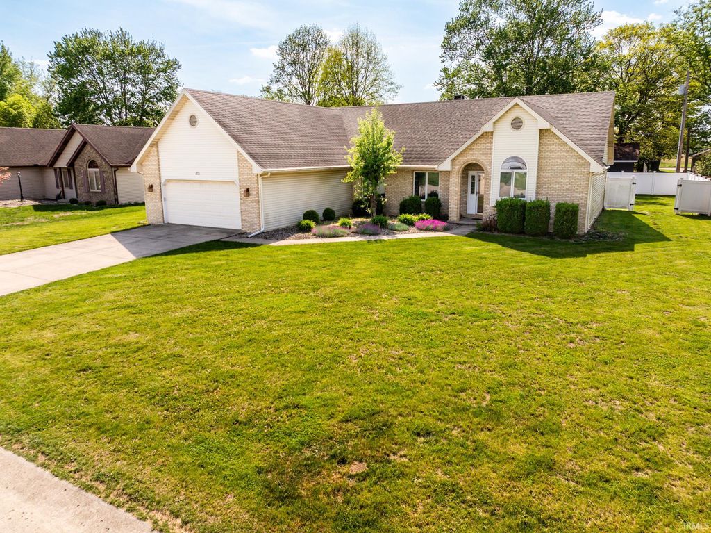 Photo of 1801 N Brighton Road, Muncie, IN 47304 (MLS # 202615919)