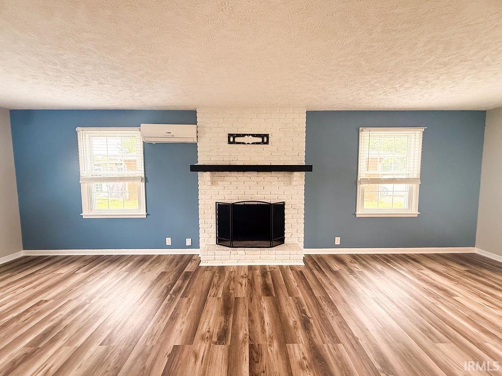2117 N Carriage Lane